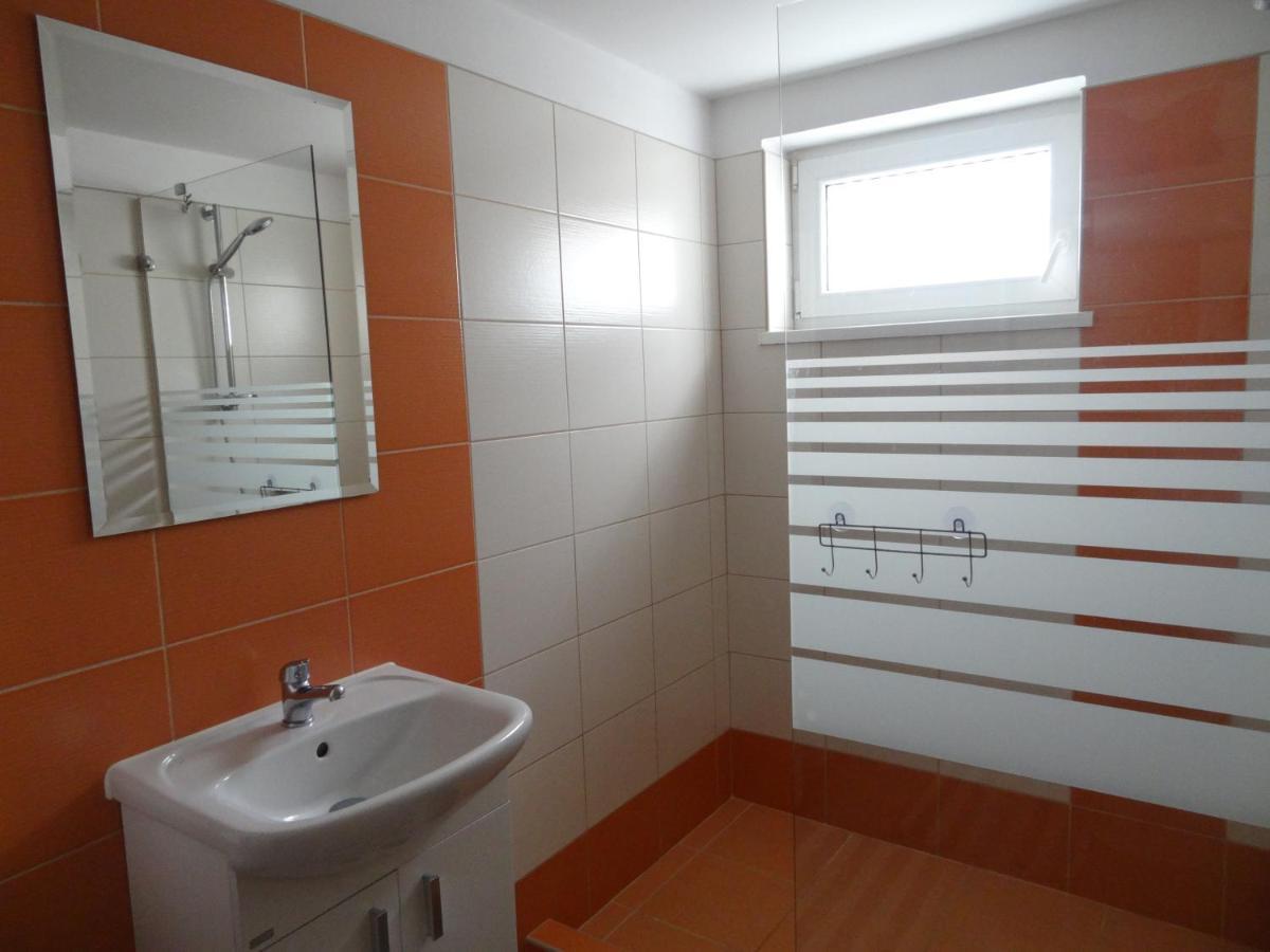 Apartman Karovi 德尔内夫奥里克 外观 照片