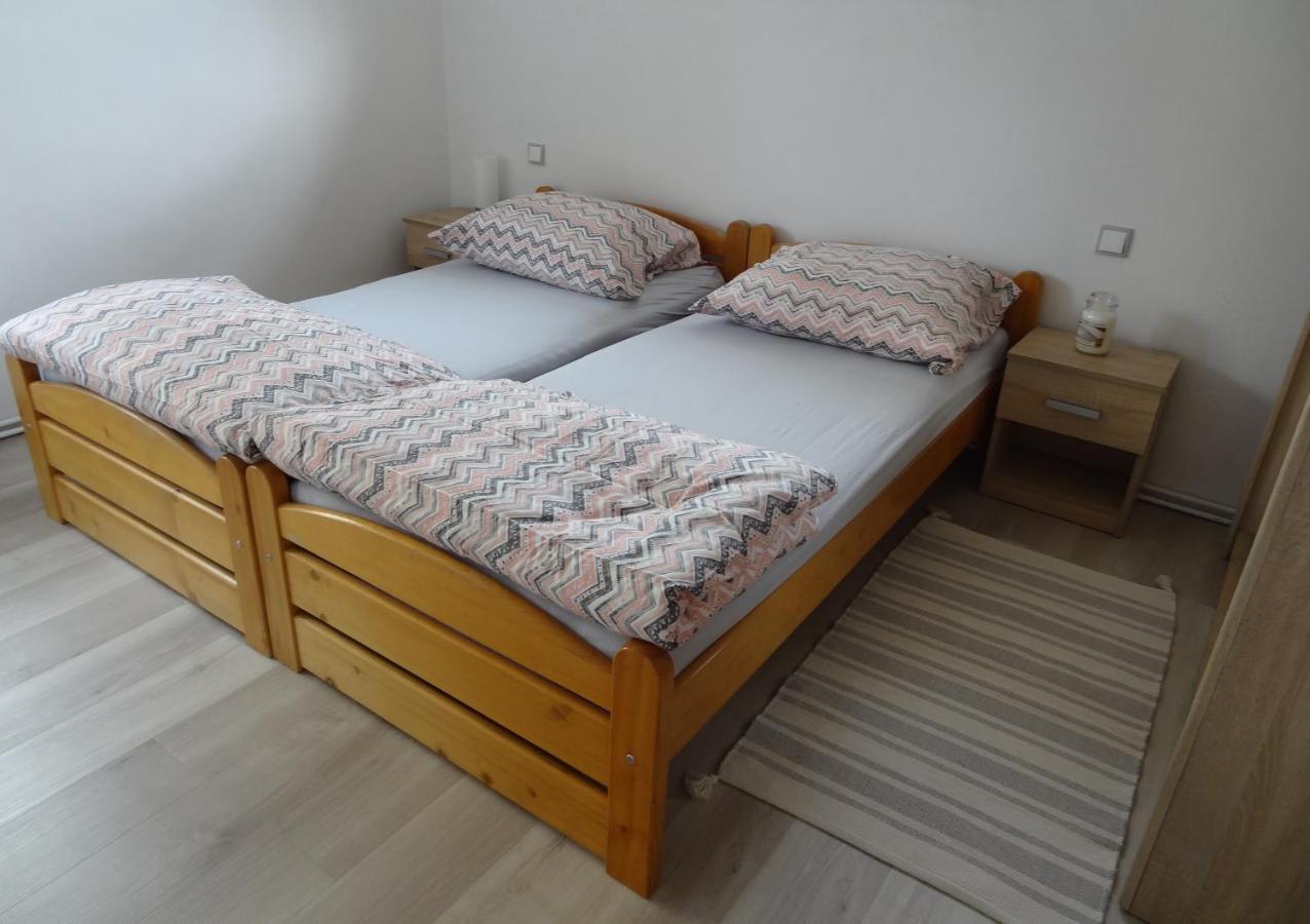 Apartman Karovi 德尔内夫奥里克 外观 照片